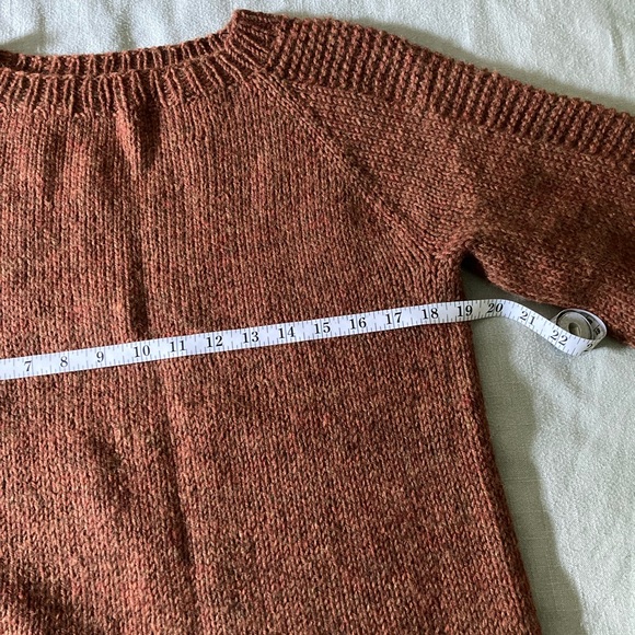 Hand knit Wool Sweater - Picture 3 of 5